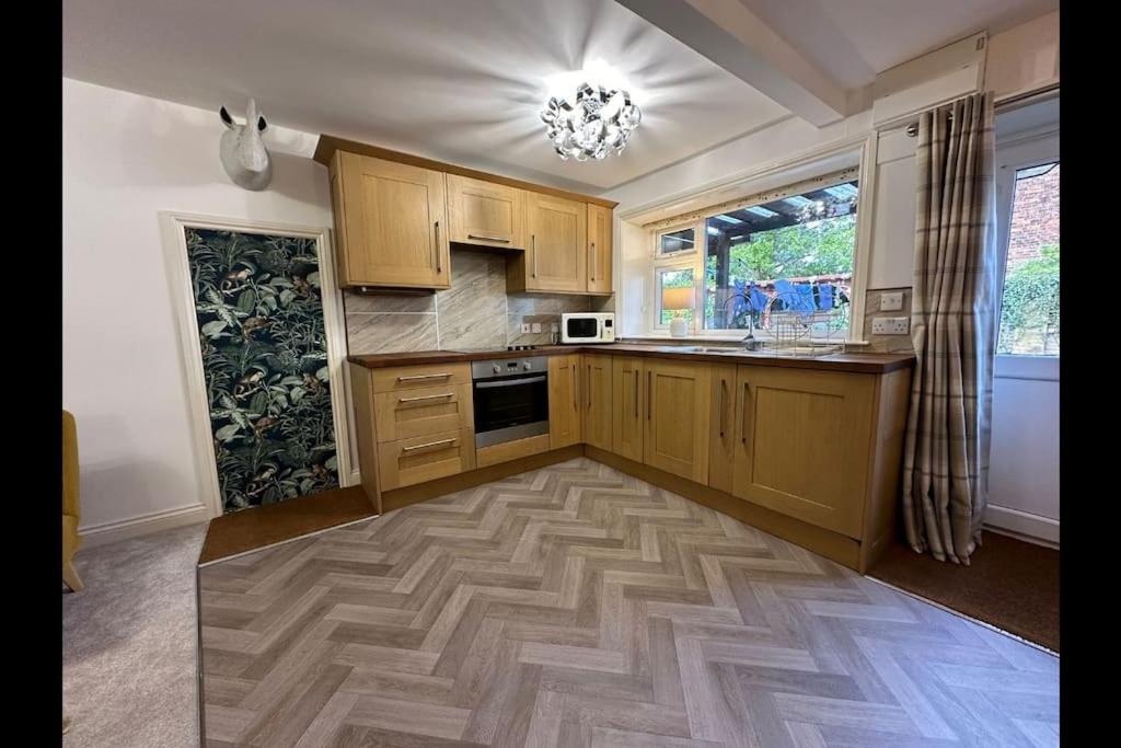 Thee Olde Cow Shed Cottingham, Central Location, 500 Meters From Cottingham Train Station, Close To Hull & Beverly, Free Parking & Wi-Fi , Entire Detached Property 외부 사진