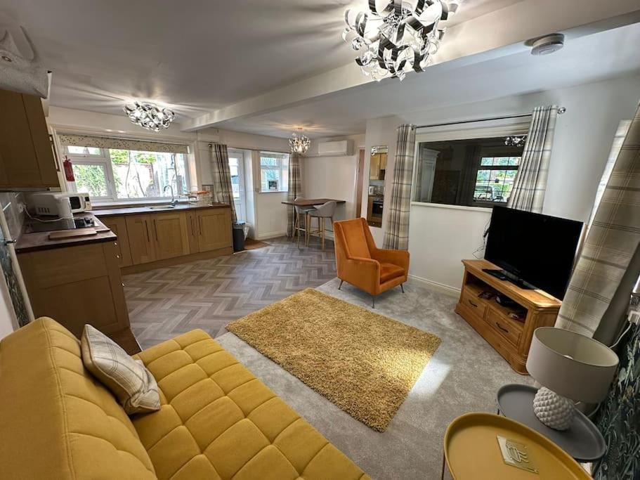 Thee Olde Cow Shed Cottingham, Central Location, 500 Meters From Cottingham Train Station, Close To Hull & Beverly, Free Parking & Wi-Fi , Entire Detached Property 외부 사진